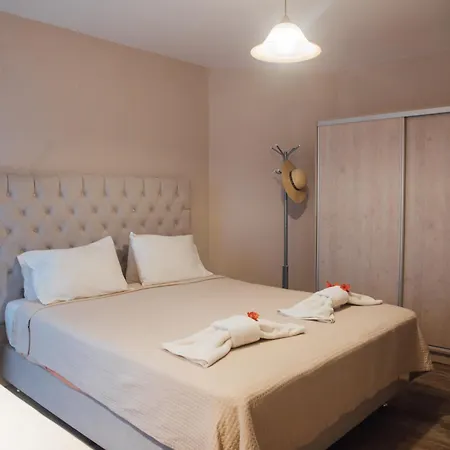 Porto Timoni לינה וארוחת בוקר 3*