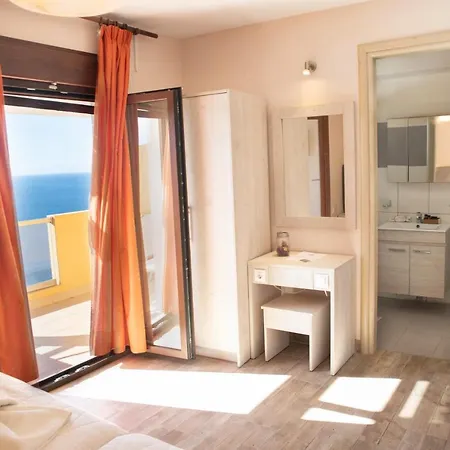 Porto Timoni فندق مبيت وإفطار